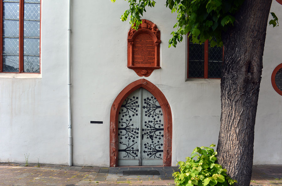 31 ev. Pfarrkirche St. Trinitatis - "Hintereingang" : DSC_0123-k